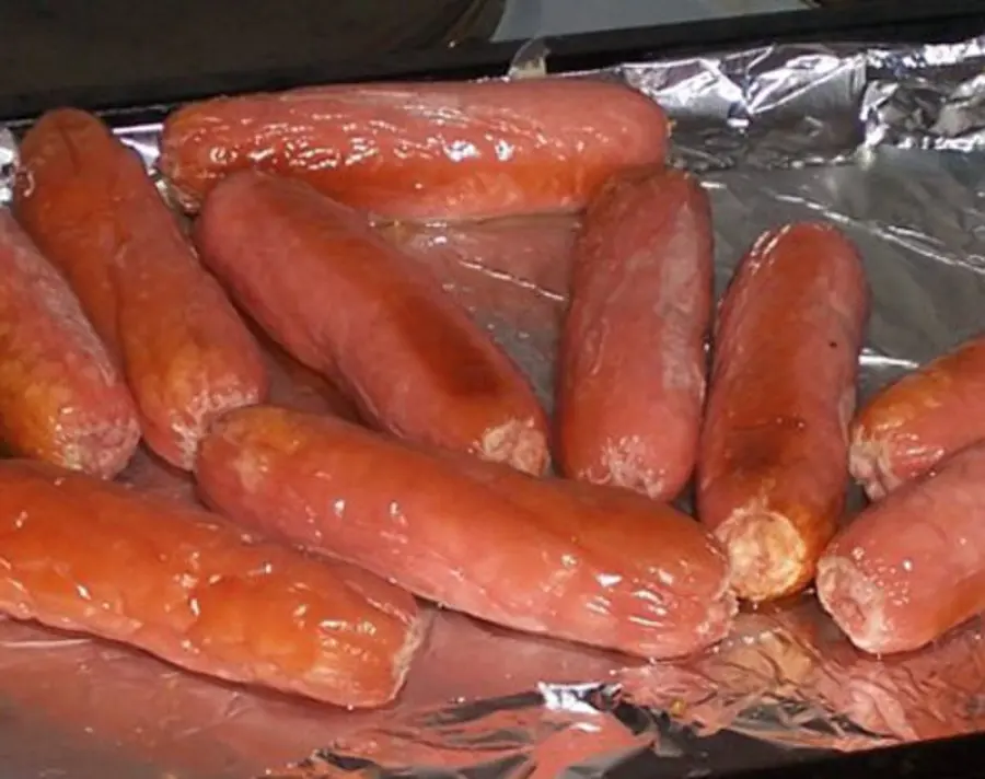 Cibo industriale: la top 3 degli alimenti da evitare a tutti i costi