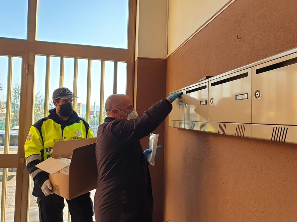 Frosinone, Covid19: continuano la produzione e la consegna delle mascherine nelle case